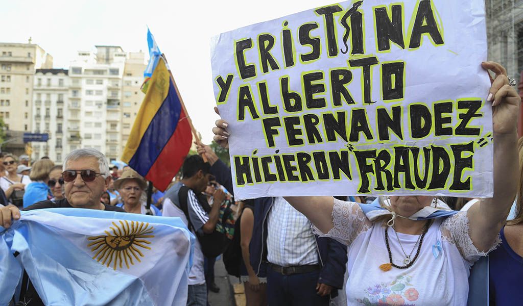 Protestas En El Congreso Contra El Proyecto De Ley Mnibus Del Gobierno