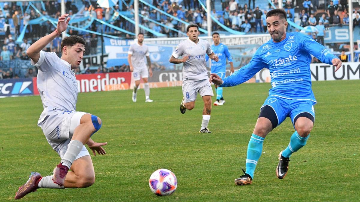 Godoy Cruz venció a Defensores Unidos y avanzó en la Copa Argentina