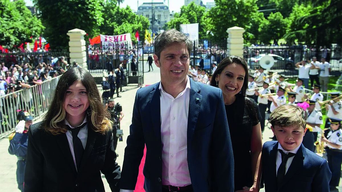 Axel Kicillof asumió como gobernador de Buenos Aires y dio inicio a su