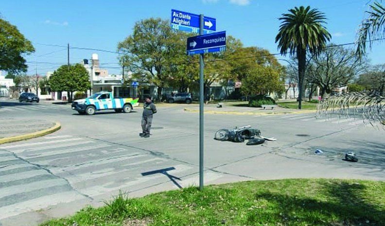 Joven Con Graves Lesiones Tras Chocar En Su Motocicleta