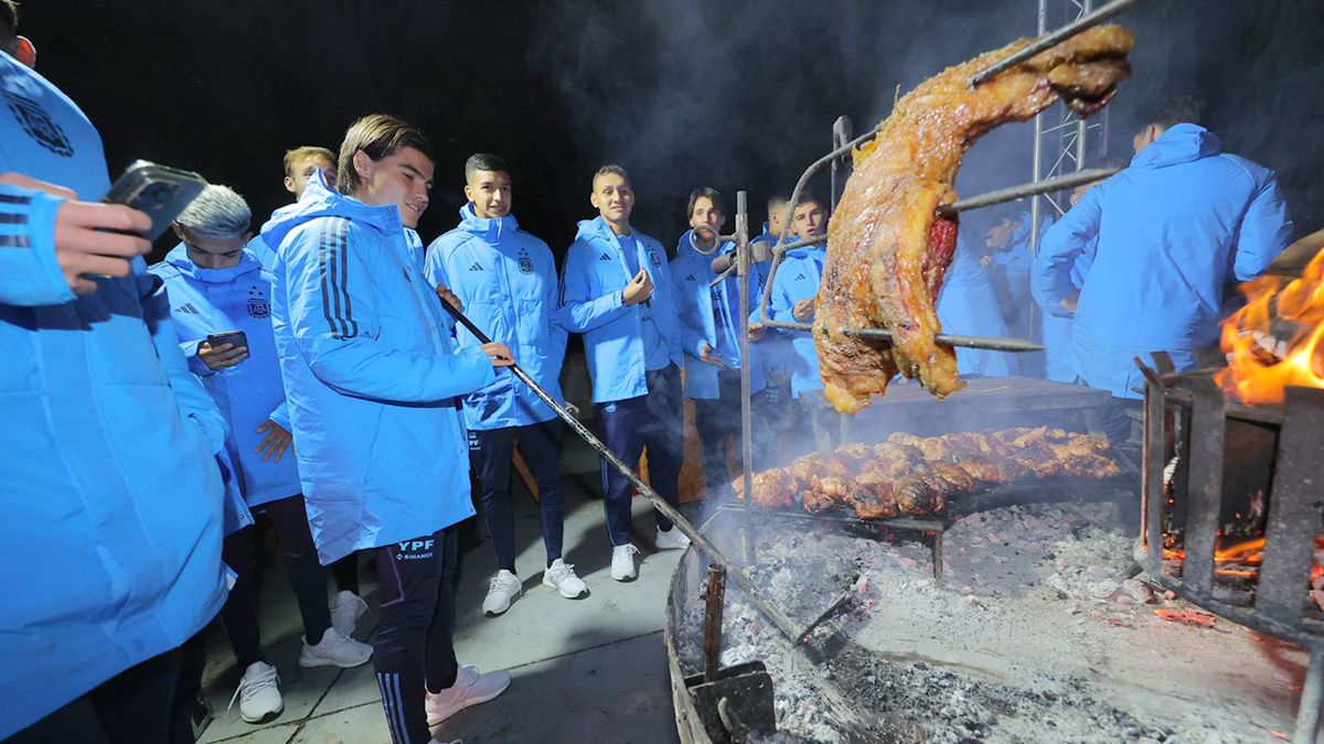 La Selección Sub 20 fue agasajada por el gobernador Uñac el sábado por la noche con un asado
