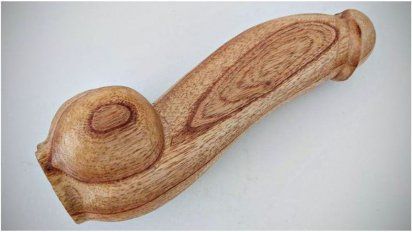 El principal oferente para vender al Estado 10 mil penes de madera se bajó de la licitación 