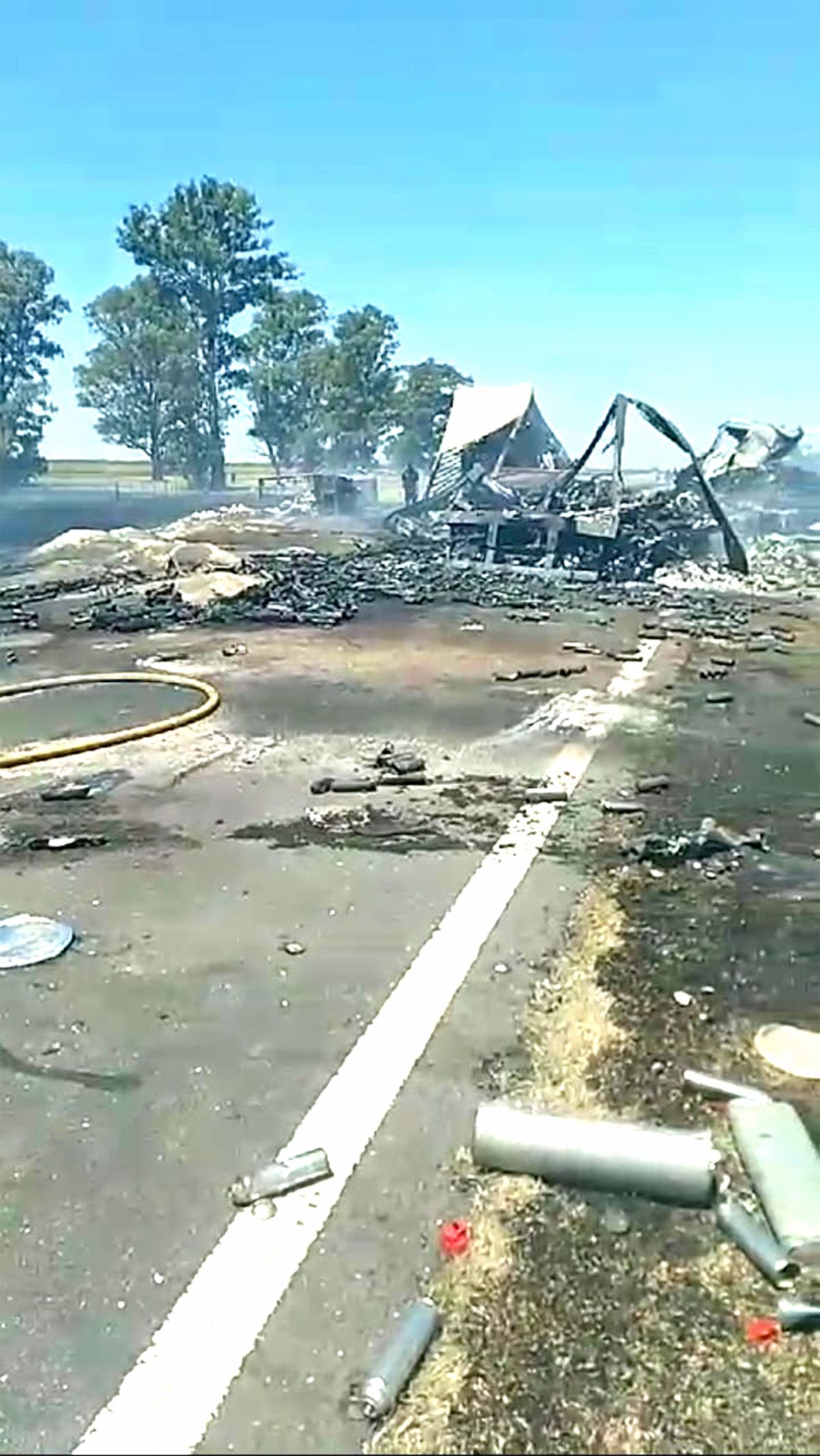 Un muerto en un triple choque e incendio de camiones en la ruta 7