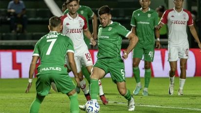 Huracán terminó pidiendo la hora contra Banfield y rescató un empate en el Torneo Apertura