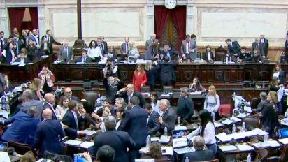 Maratónico y tenso debate sobre el Presupuesto en la Cámara Baja