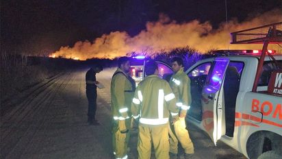 Se reactivó un foco en la zona de Huidobro y combaten otro en Berrotarán