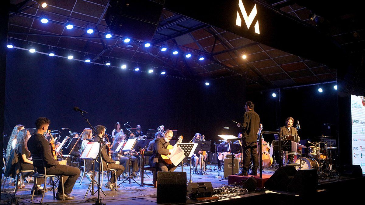La gala de apertura del Festival Polifónico se realizó en el Viejo Mercado.