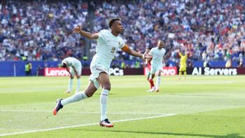 Kylian Mbappé, luego de errar un penal, conviritió el primer gol de Francia en el partido que ganó 2 a 0 y pasar a semifinales del Mundial 2026