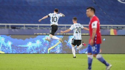 Argentina va por su primer triunfo