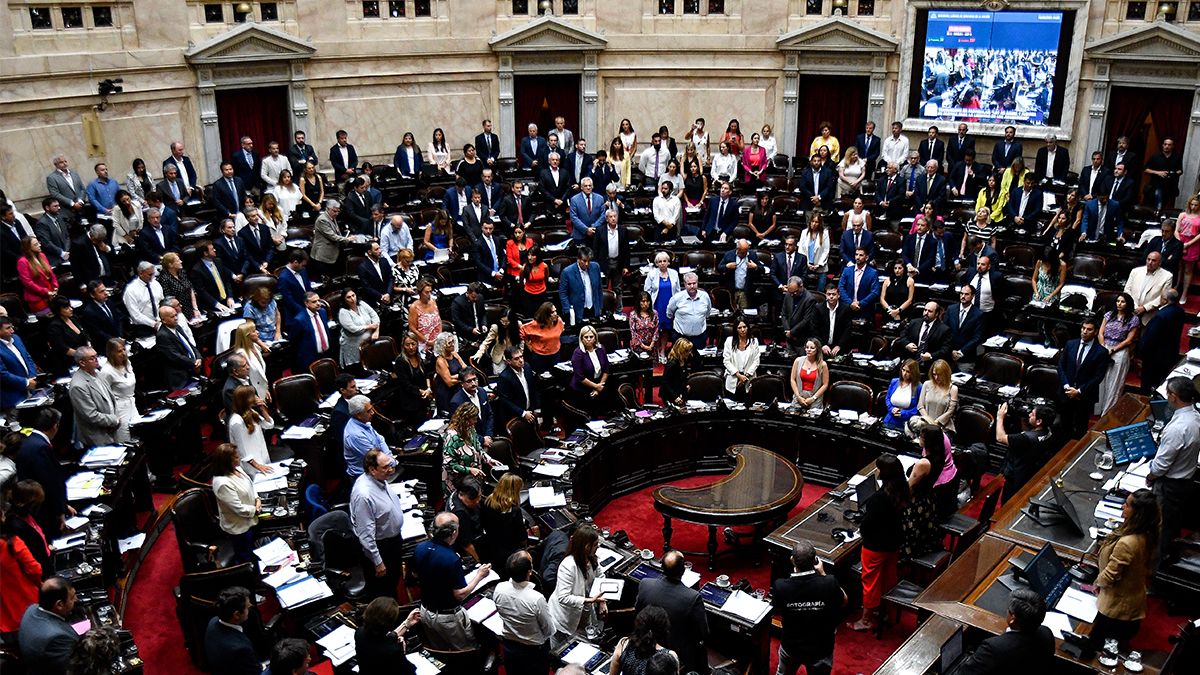 La Cámara de Diputados de la Nación realizó este martes un minuto de silencio en homenaje al expresidente de Chile Sebastián Piñera. Fotos: Agencia Télam.