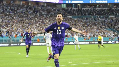 Argentina venció con comodidad a Honduras con doblete de Lionel Messi