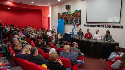 A través de documentos, familiares de desaparecidos reconstruyen la memoria