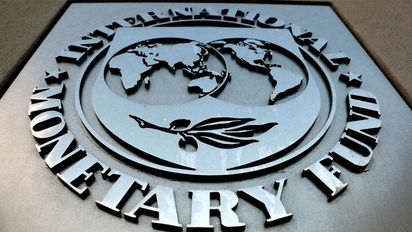 El FMI redujo parcialmente los sobrecargos que paga la Argentina