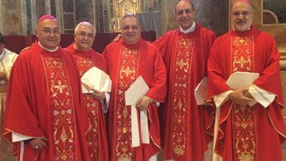 El Papa entregó el palio arzobispal a cinco prelados argentinos