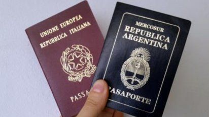 Pasaportes en la Sociedad Italiana