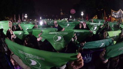 Una multitudinaria marcha se tiñó de verde a favor del aborto