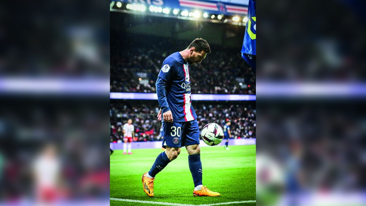 Messi soportó abucheos en su retorno al PSG tras la suspensión