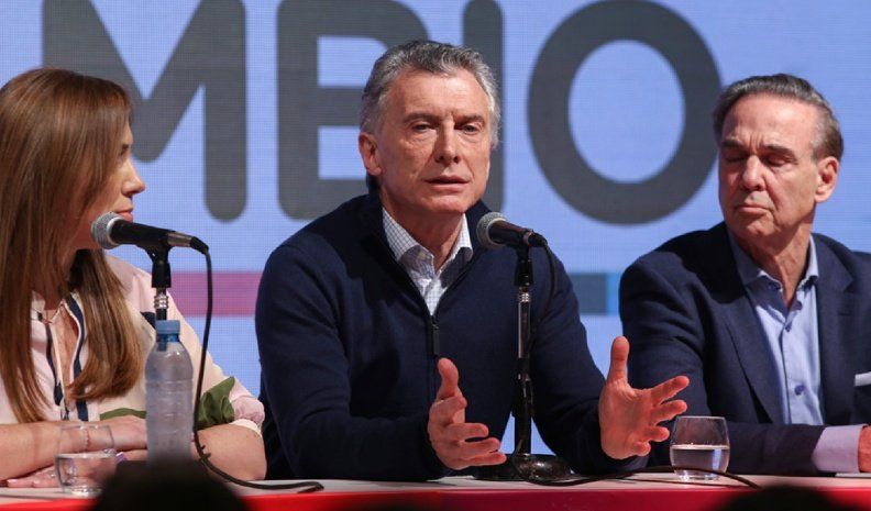 Con rostro desencajado, Macri hizo un balance de la performance oficialista.