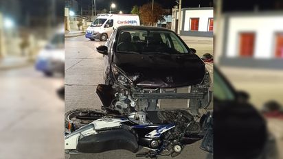 Un motociclista de 68 años, hospitalizado tras un choque