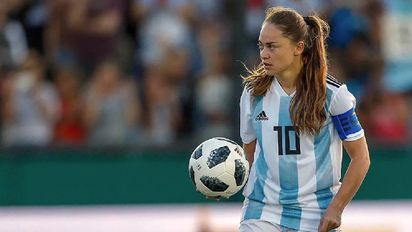 La AFA desmintió a Estefanía Banini