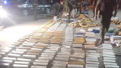 Córdoba: buscaban autos robados y encontraron 786 kilos de droga
