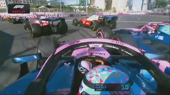 Franco Colapinto toca a Gasly en el relanzamiento y provoca el abandono de los dos Alpine y el de Lando Norris