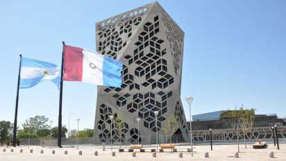 Caja: los fondos siguen sin llegar y la deuda ya es de 18 mil millones por mes