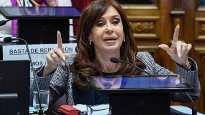 Bonadio ordenó devolver los bastones presidenciales a Cristina