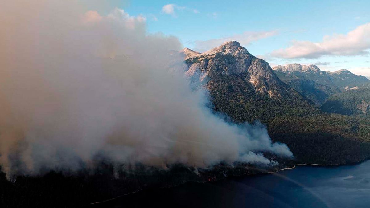 La Patagonia bajo llamas: se complica la situación en Los Alerces y en Bariloche