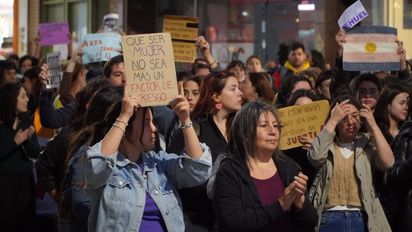 Colectivos feministas de Río Cuarto marchan por el triple femicidio de Florencio Varela