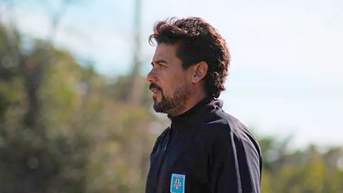 Seferino Flores seguirá siendo el entrenador de Estudiantes en 2022