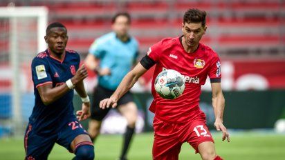 El gol de Alario no le sirvió al Leverkusen