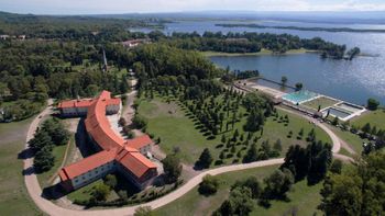 El Gobierno habilitó la venta del complejo turístico de Embalse