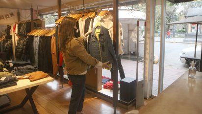 Con el nuevo horario, comercios esperan repuntar las ventas