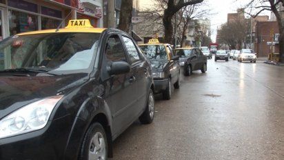 Desde mañana, aumentará la tarifa de taxis y remises 12,64 %