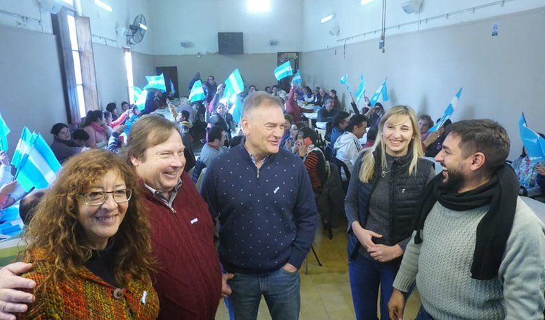 Birri lanzó su campaña en la sede del Partido Socialista.