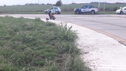 Un motociclista terminó con fracturas en sus vértebras