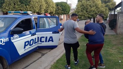 Cayeron los presuntos ladrones que asaltaron el puesto de Precios Justos