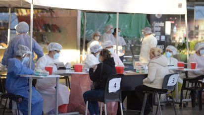 Covid: la provincia superó los 2 mil  casos diarios y Río Cuarto sumó 145