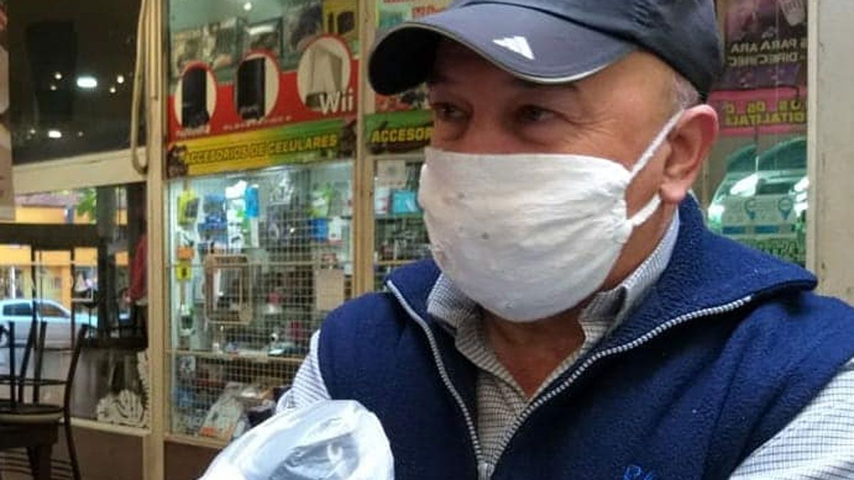 Pedro Zabala, empleado gastronómico con 40 años en la actividad.