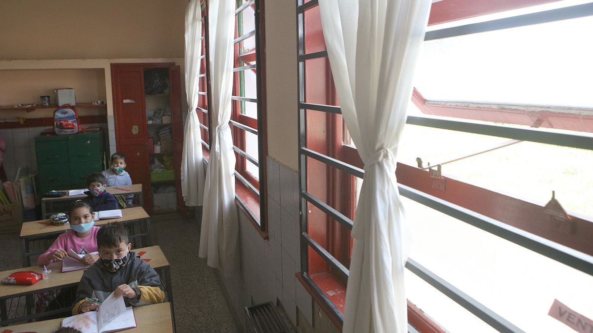 Las clases presenciales continúan con aulas ventiladas.