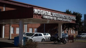 Córdoba: Un bebé de 28 días pelea por su vida tras ingresar al hospital con fracturas y cocaína en sangre