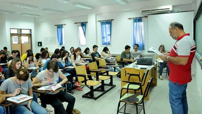 Un universitario necesita alrededor de $ 75 mil para estudiar en la ciudad