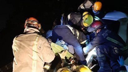 Sufrió heridas al volcar el camión que trasladaba con vinos por ruta 8