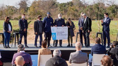 Eduardo De Pedro afirmó que el Gobierno va a terminar el año con más de 100 mil casas en construcción