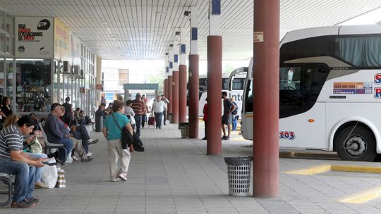 En Río Cuarto, la medida se extenderá de 5 a 7.30 y afectará la circulación de colectivos. En Río Cuarto, la medida se extenderá de 5 a 7.30 y afectará la circulación de colectivos.