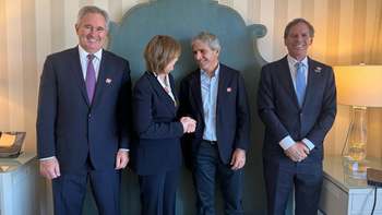 Caputo anunció una nueva inversión con el RIGI por más de US$10.000 millones