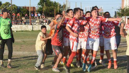 Se viene una definición apasionante