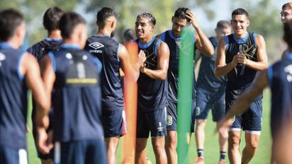 Central-Argentinos y Defensa-Huracán abren el fuego en la competencia elite