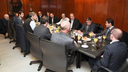 Ardua negociación para que las provincias apliquen un ajuste de $ 100 mil millones